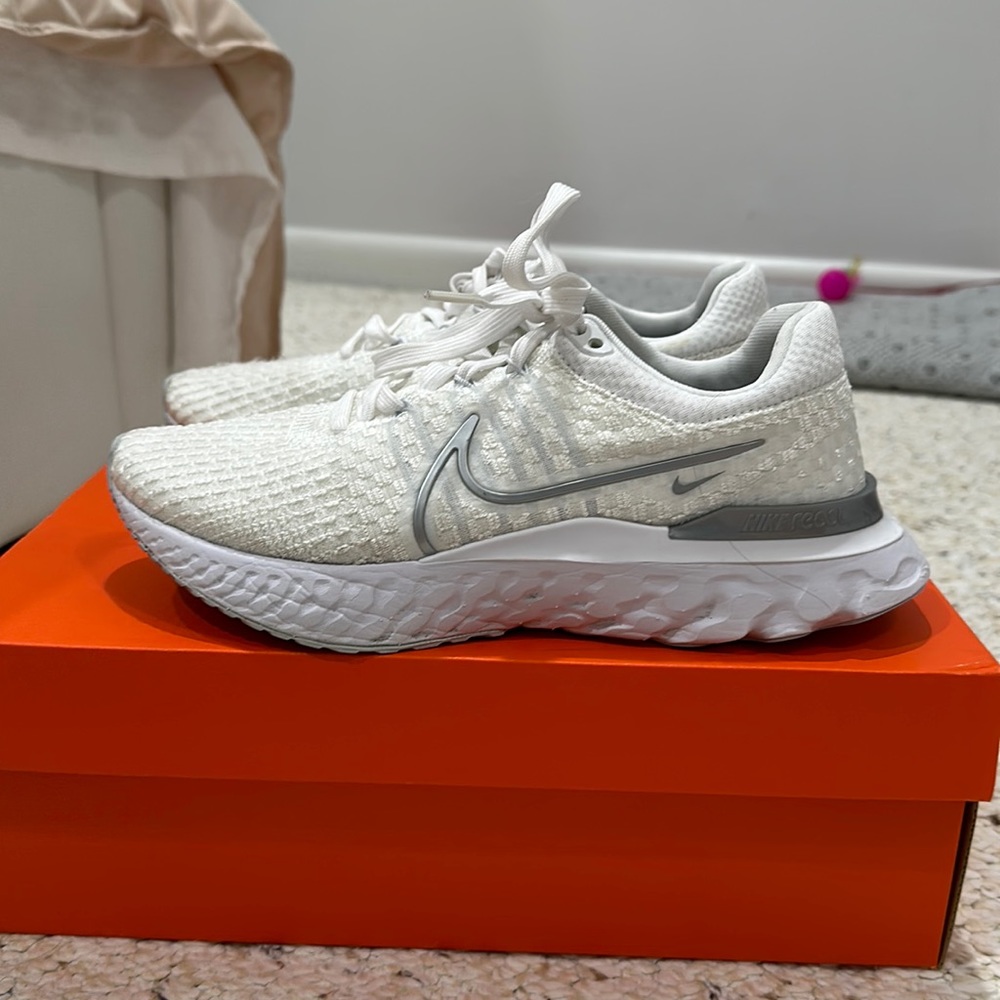 Size 7.5 Nike react infinity run fly kit 3